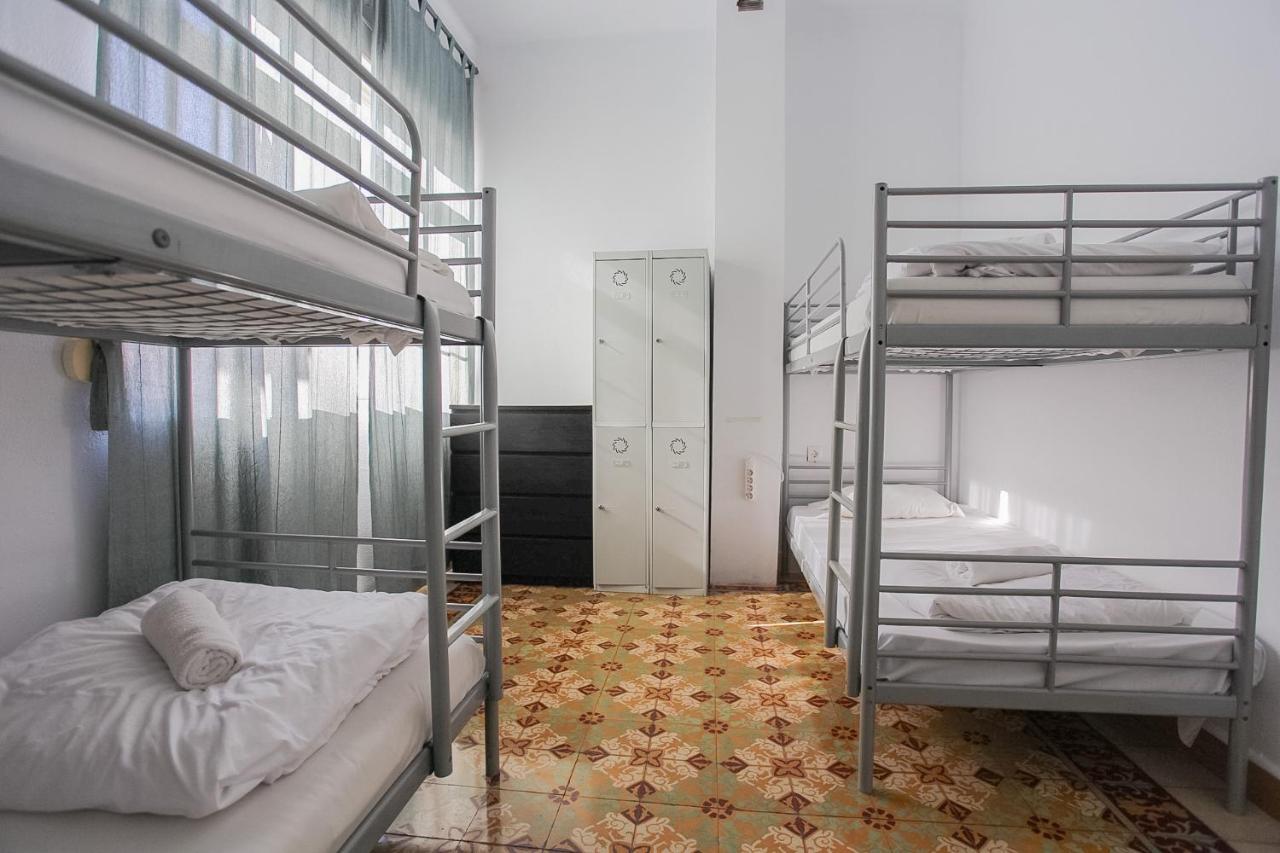 Barbatuke Bed & Bike Hostel มาลากา ภายนอก รูปภาพ