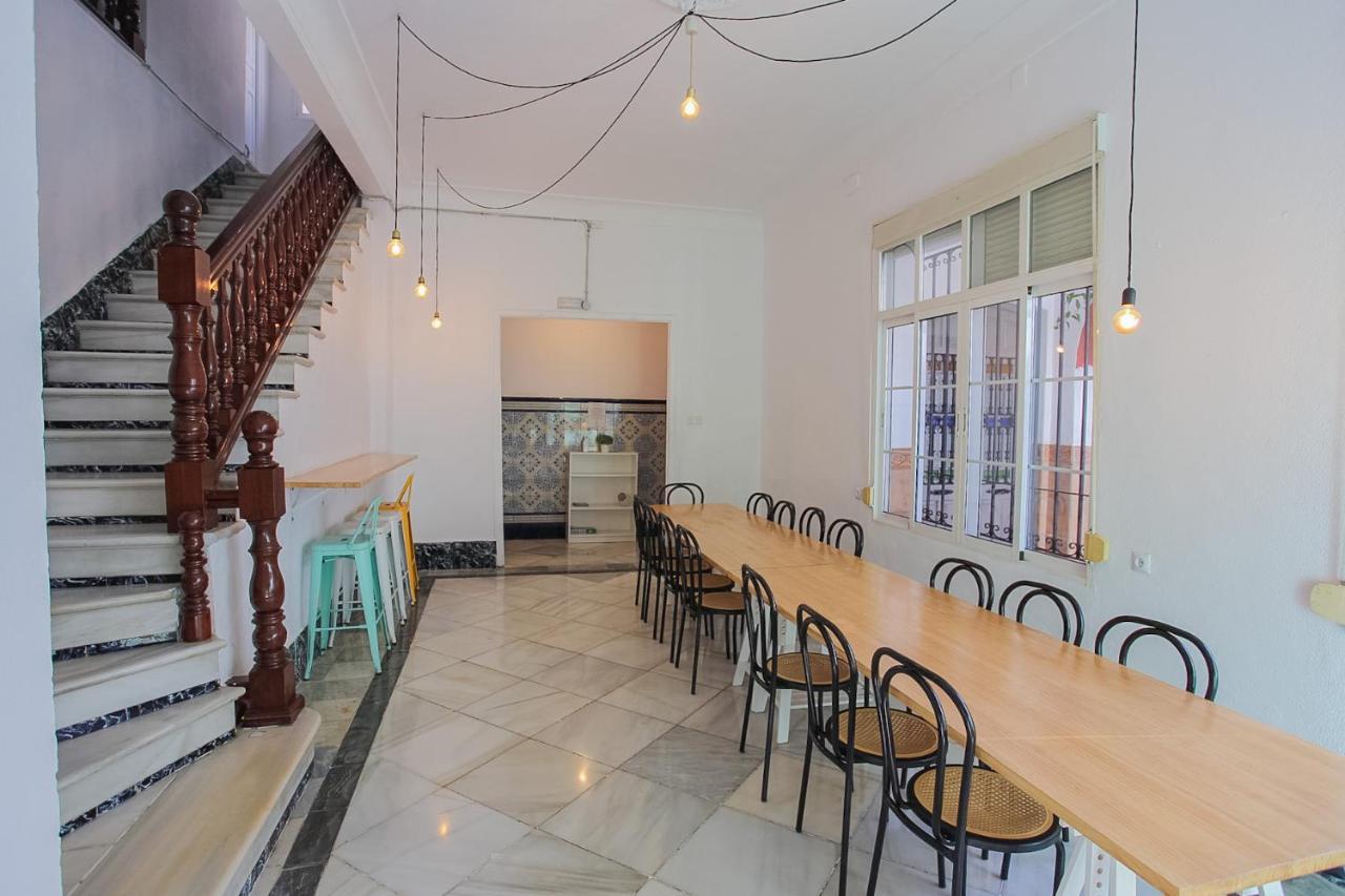 Barbatuke Bed & Bike Hostel มาลากา ภายนอก รูปภาพ