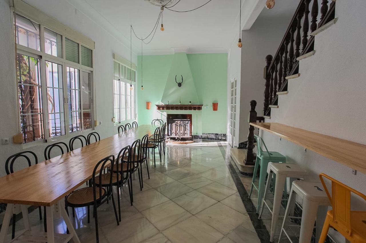 Barbatuke Bed & Bike Hostel มาลากา ภายนอก รูปภาพ