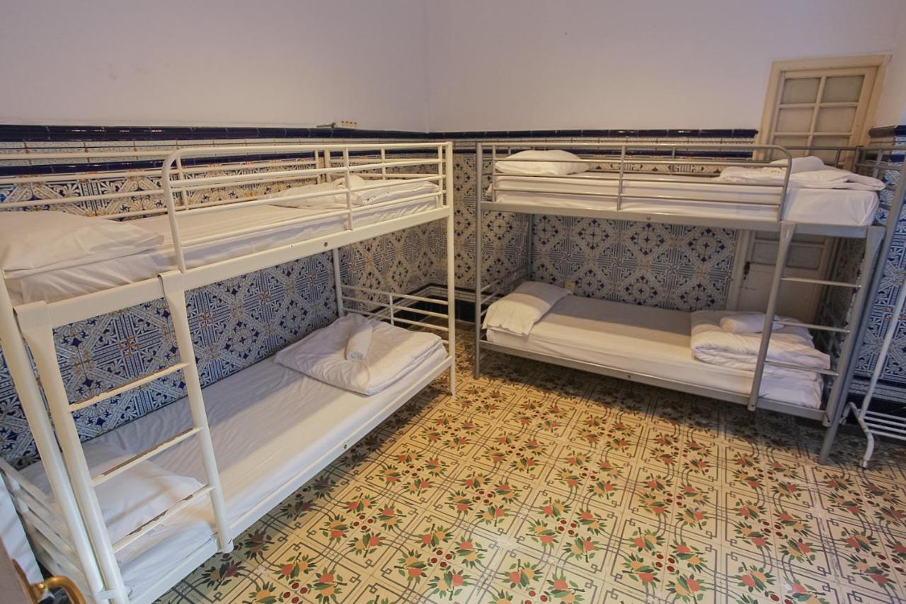 Barbatuke Bed & Bike Hostel มาลากา ภายนอก รูปภาพ